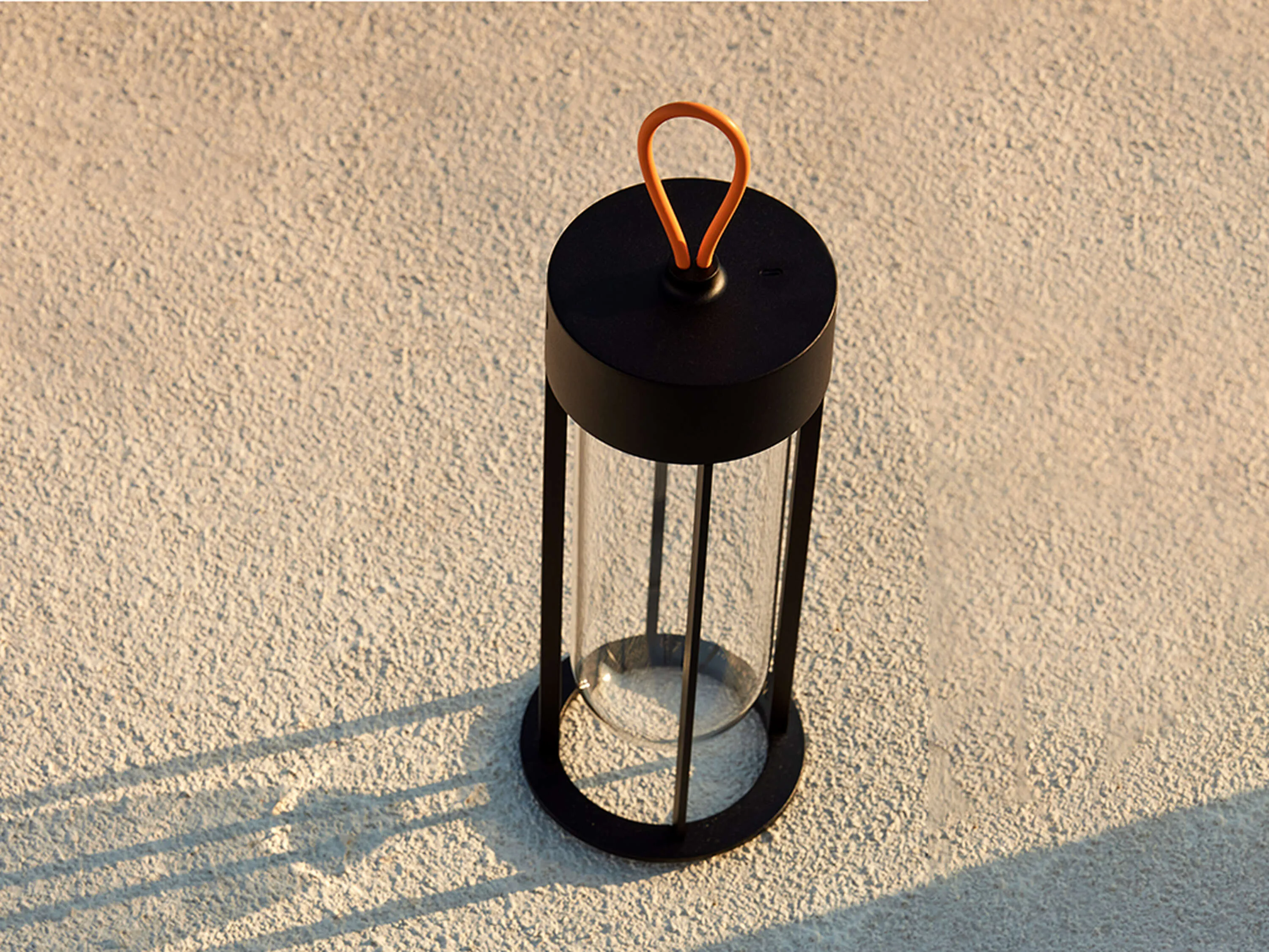 In Vitro Unplugged Lamp