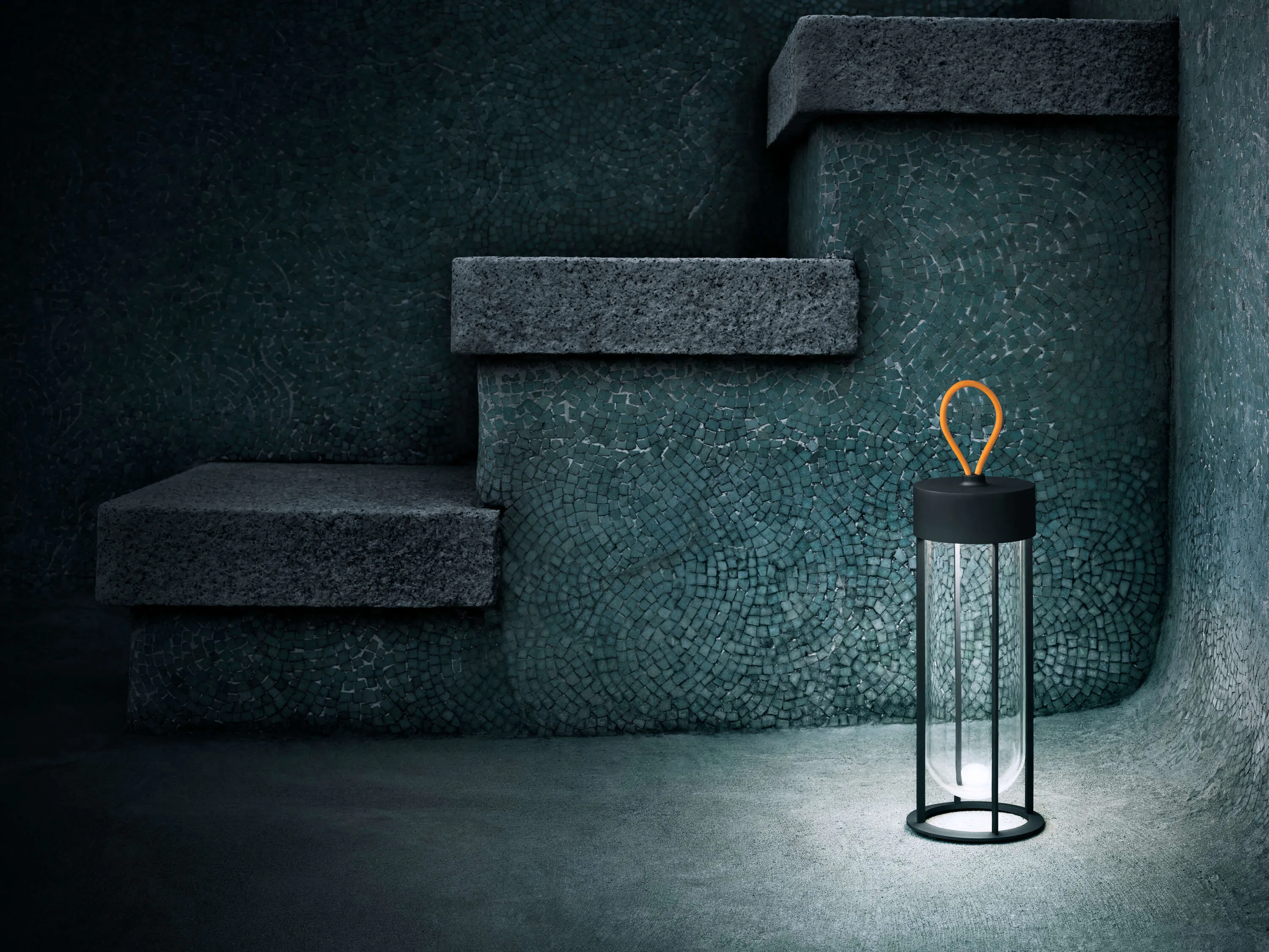 In Vitro Unplugged Lamp