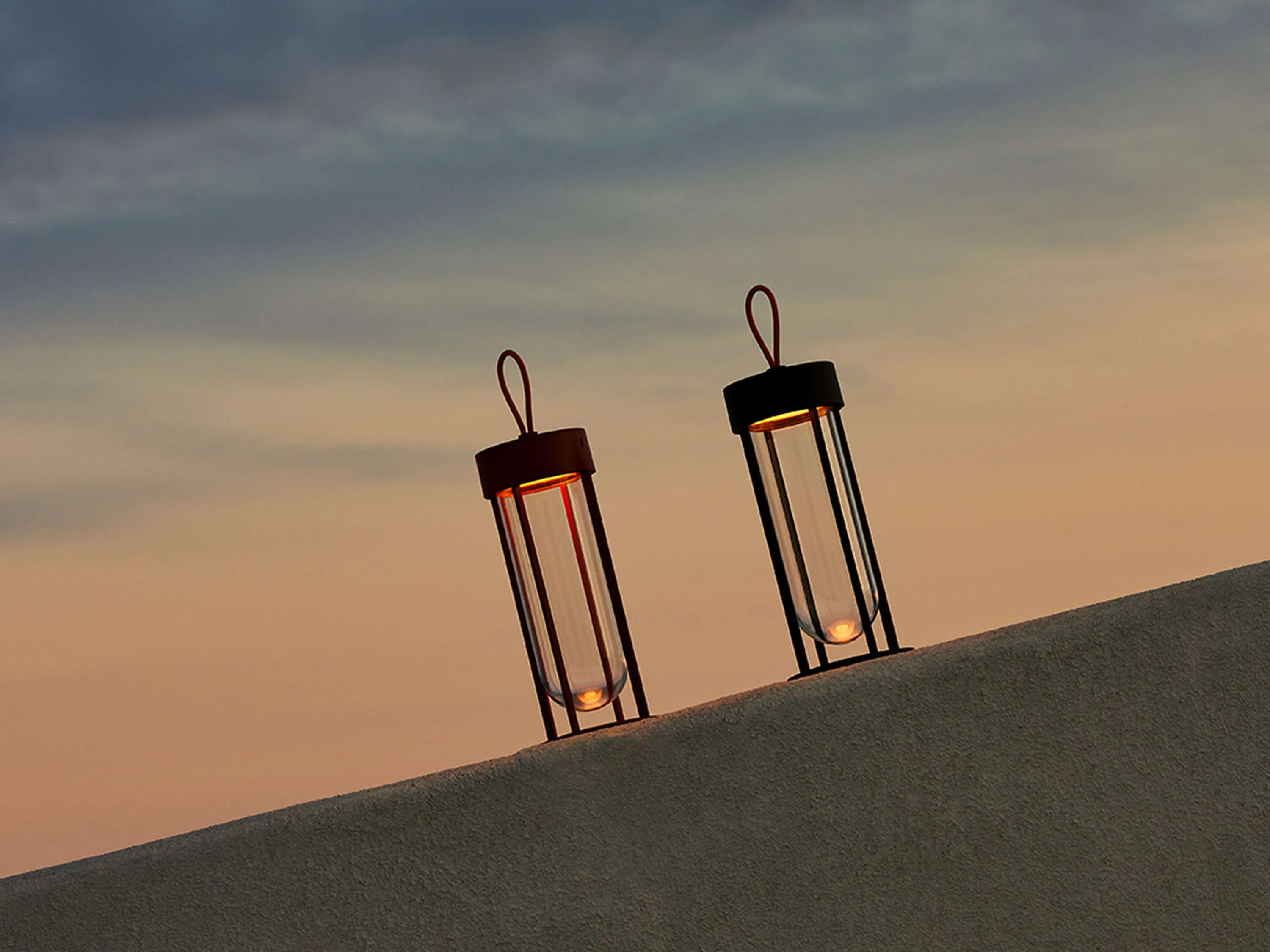 In Vitro Unplugged Lamp