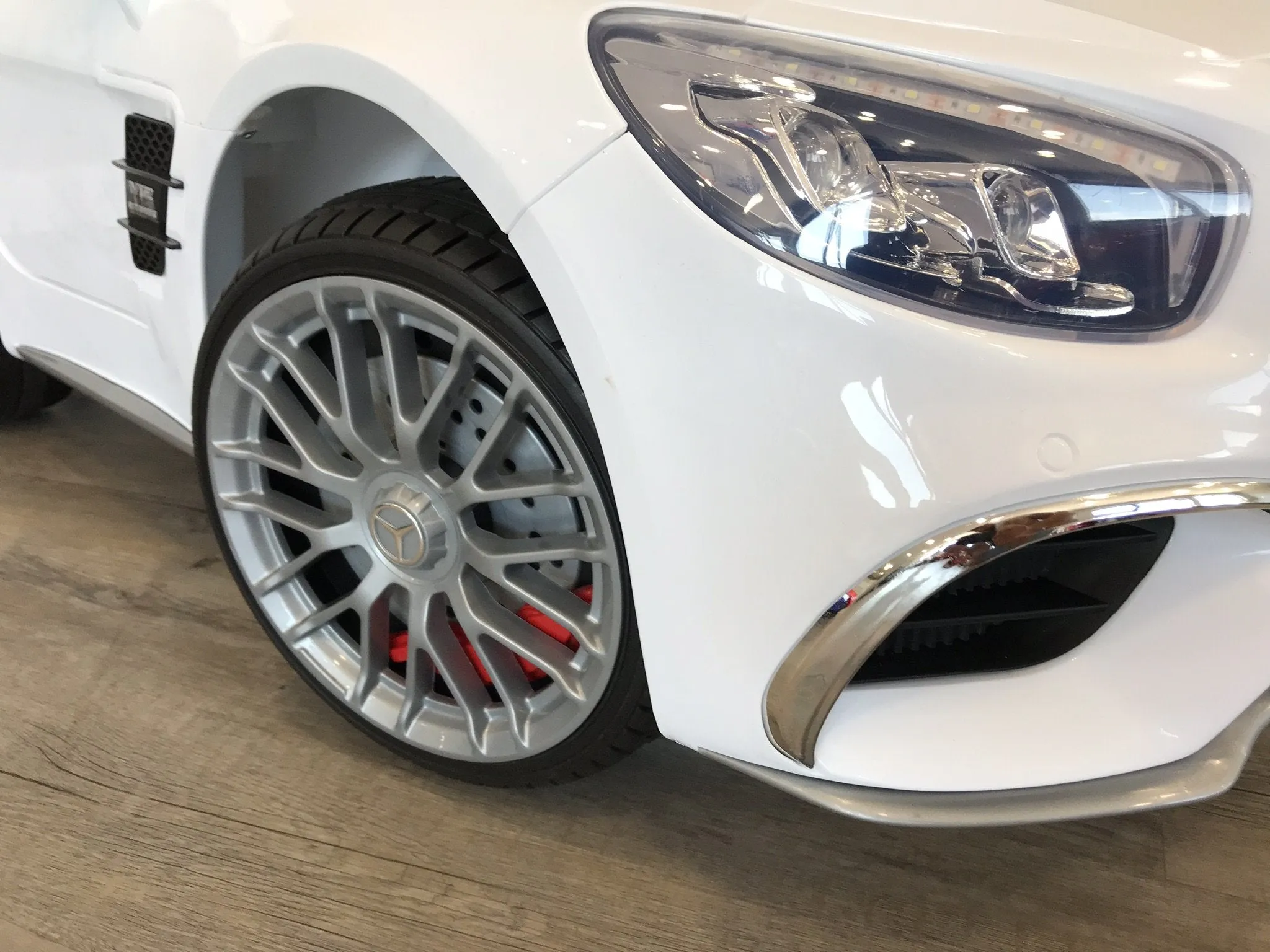 Mercedes Benz SL65 AMG